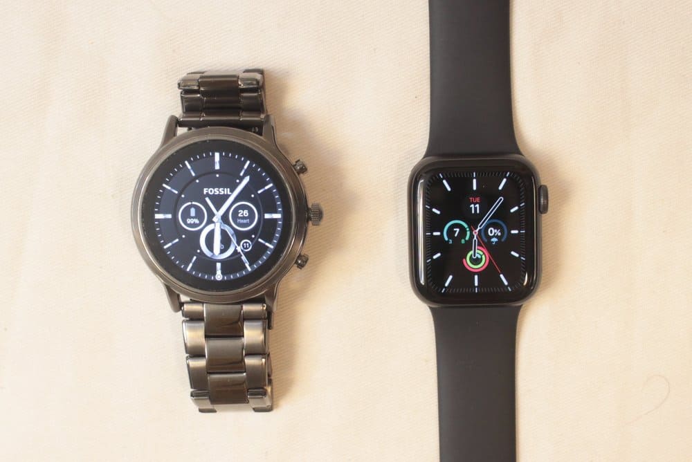 fossil gen 5 carlyle vs apple watch series 5 analog watch face
