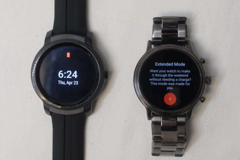 ticwatch e2 vs fossil gen 5 carlyle battery saver
