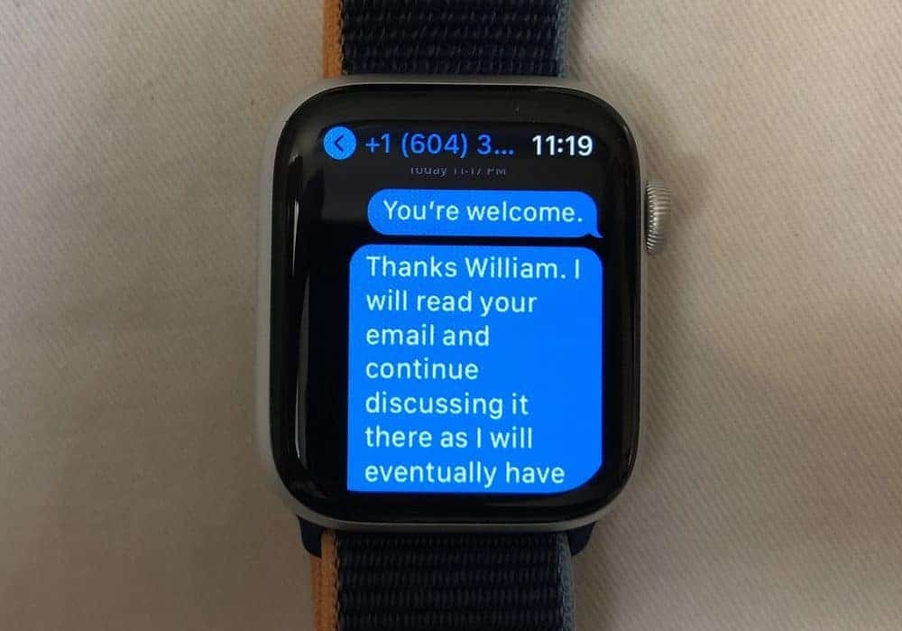 Apple Watch Series 6 texts