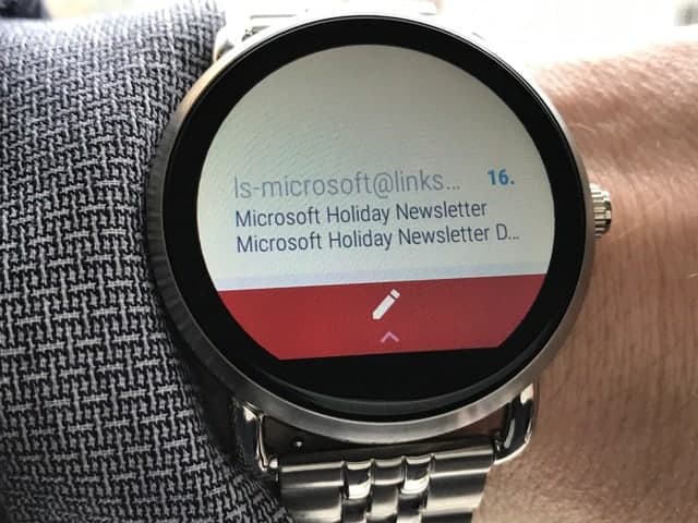 Email interface on the Fossil Q Wander smartwatch