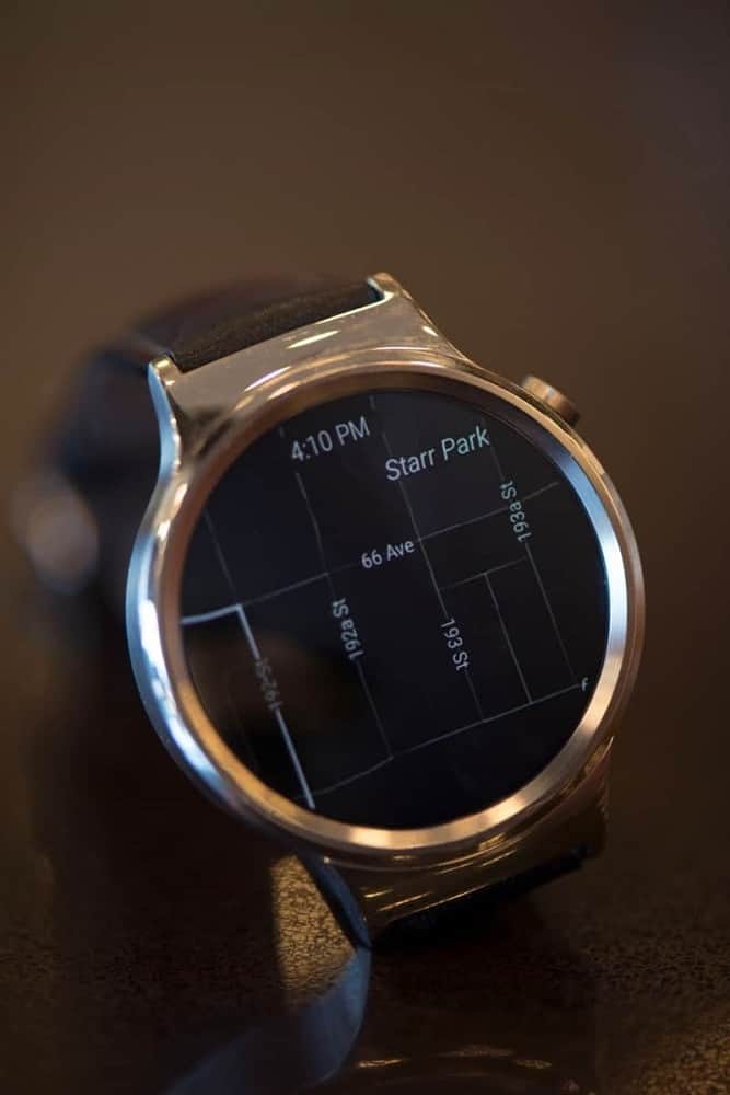 Close up photo of Huawei smartwatch screen