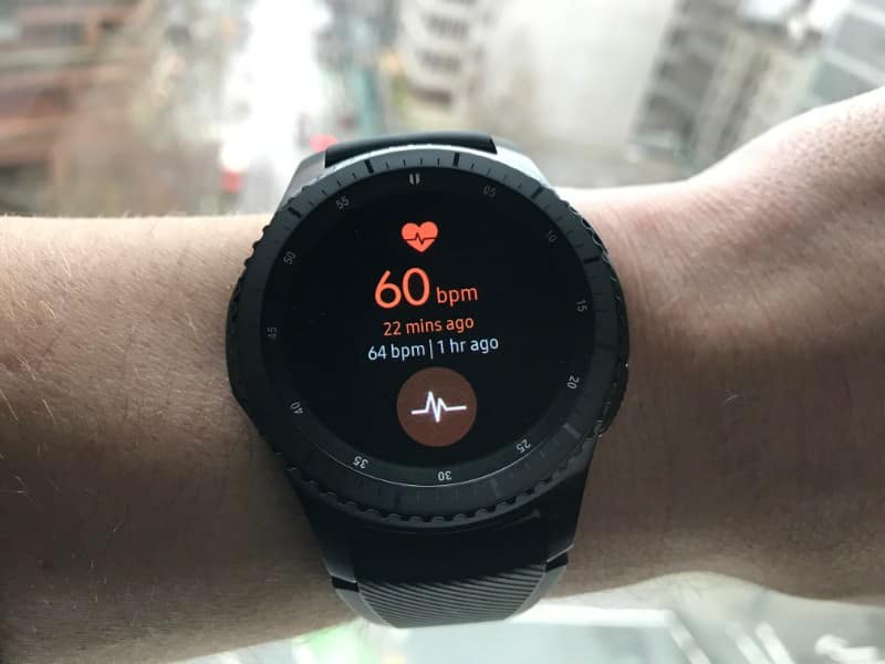 Heart rate monitor screen on the Samsung Gear S3 Frontier Smartwatch