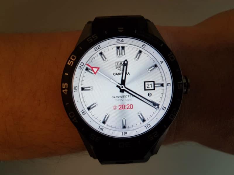 Tag Heuer Connected Smartwatch watch faces in GMT / White.