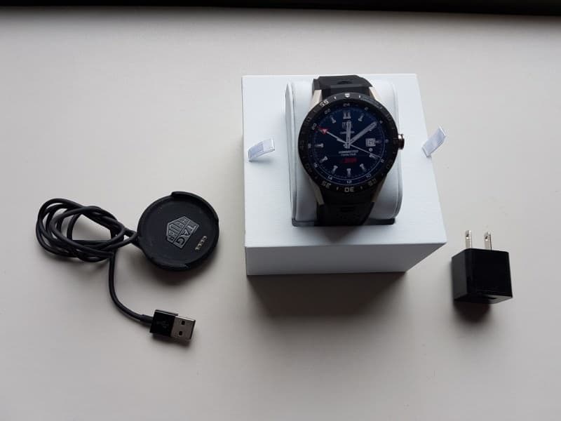 Tag Heuer Connected Smartwatch package