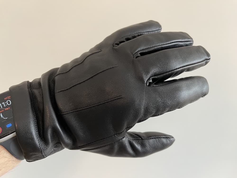Downholme black leather gloves