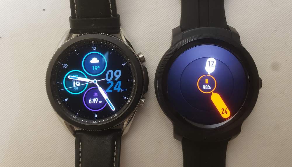 Samsung Galaxy Watch3 vs Ticwatch E2 main screen